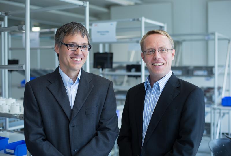 Prof. Dr. Marcus Kurth und Prof. Dr. Carsten Schleyer, die Initiatoren der Modellfabrik Bodensee Industrie 4.0.