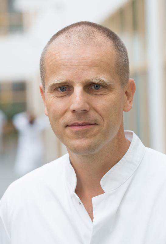Prof. Arne Dietrich, Bereichsleiter Bariatrische Chirurgie an der Klinik und Poliklinik für Viszeral-, Transplantations-, Thorax- und Gefäßchirurgie am UKL