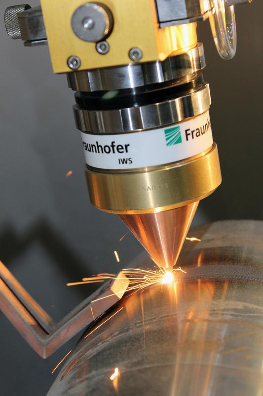 Laser-Auftragschweißen mit einem COAX-Laser-Bearbeitungskopf