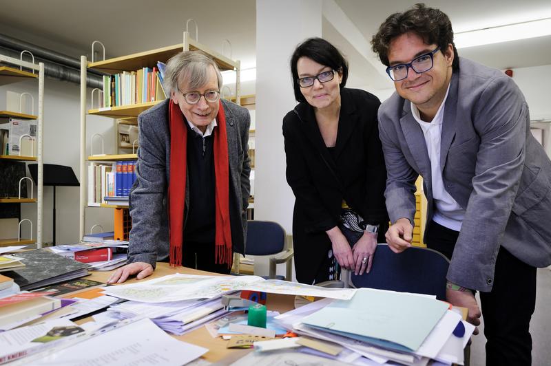 Heinz Menge, Kerstin Kucharczik und Steffen Hessler (von links) wollen etwas für das Prestige des Ruhrdialekts tun.