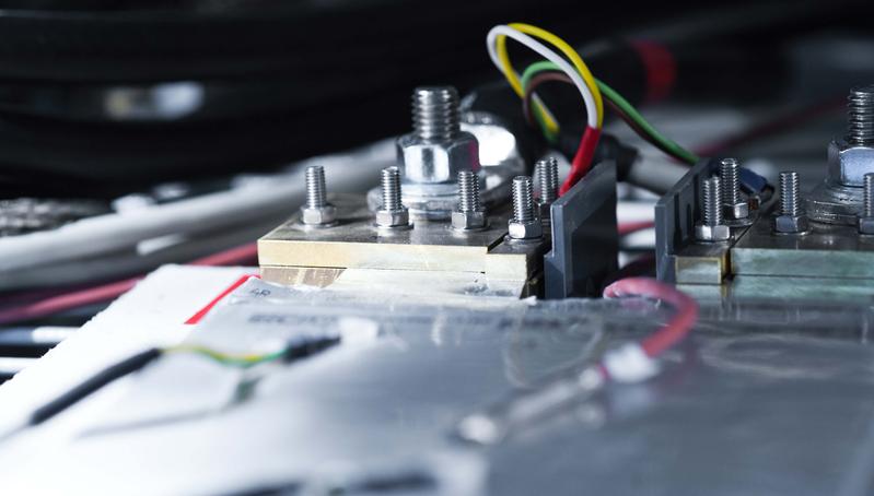 Lithium-Ionen-Zelle in der Prüfkammer des Batteriezellprüfstands am MRM