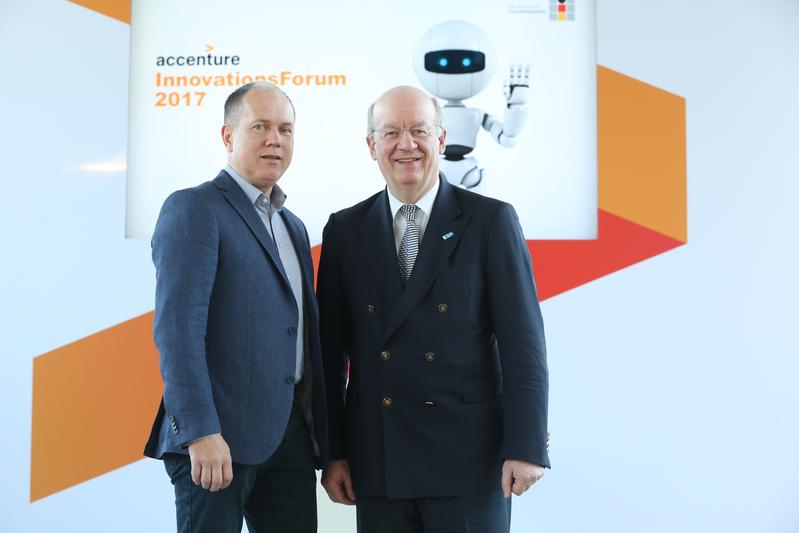 Frank Riemensperger (Country Managing Director for Germany at Accenture) and Prof. Dr. Wolfgang Wahlster (CEO DFKI) at the Accenture InnovationsForum event.