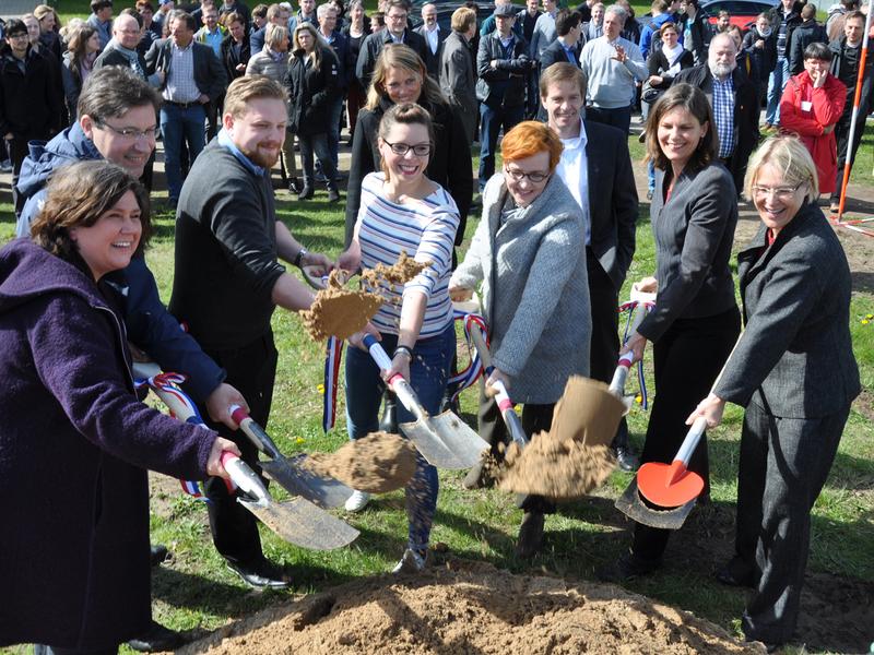 v.r.: Kristin Alheit, Muriel Helbig, Leiterin Bauabt. Arieta Jahnke, Kathrin Emme, Martin Henze, Frank Eisoldt und Irene Stren