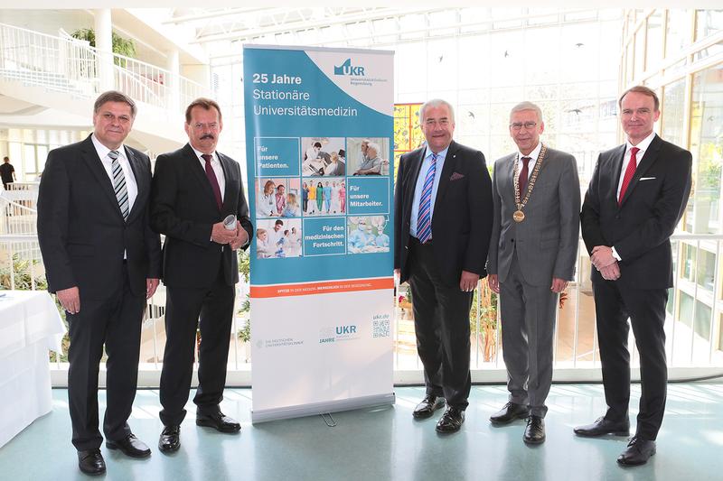 (v.l.n.r.): Klaus Fischer, Prof. Dr. Michael Albrecht, Dr. Ludwig Spaenle, Prof. Dr. Udo Hebel, Prof. Dr. Oliver Kölbl