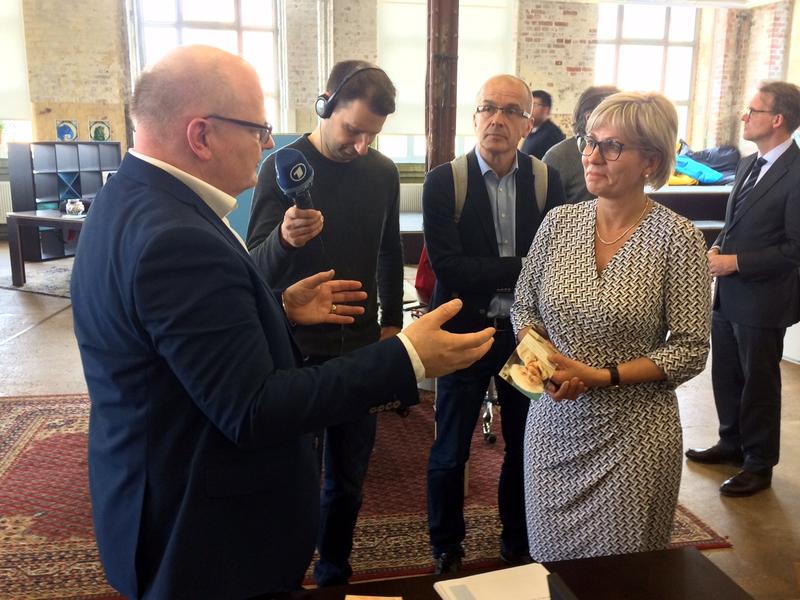 Sächsisches Staatsministerium für Soziales und Verbraucherschutz unterstützt erstmaligen E-Health-Schwerpunkt im SpinLab. Hier: Besuch der Sozialministerin Barbara Klepsch (CDU) am 3. Mai 2017.