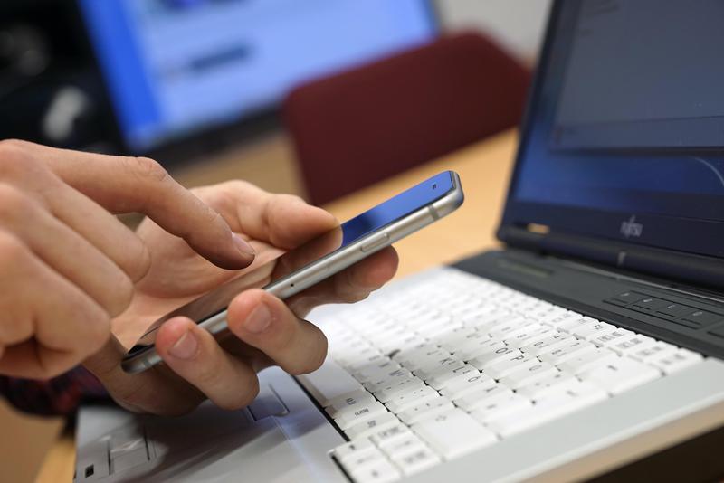 Wie digitale Medien immer stärker die öffentliche Meinungsbildung beeinflussen, ist Thema der Jenaer Medienrechtlichen Gespräche, die am 22. Mai an der Universität Jena stattfinden.