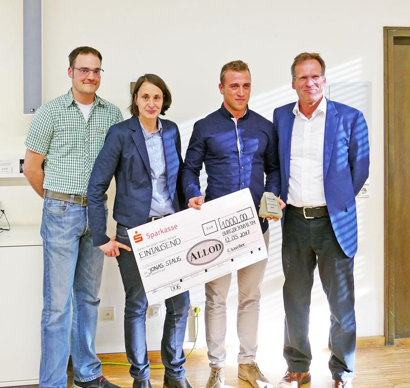 Der Absolvent Jonas Staus wurde mit dem Allod-Werkstoff-Preis ausgezeichnet. 