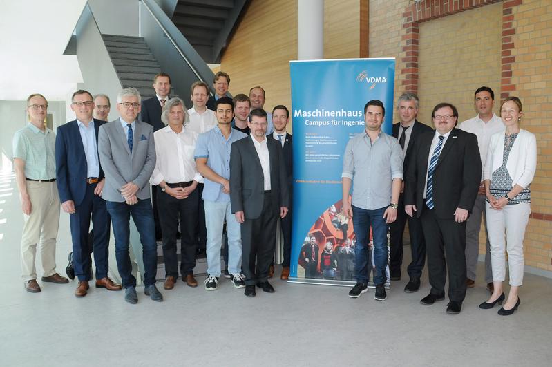 Die Partner bei der Auftaktveranstaltung des Maschinenhaus-Transferprojekts. 