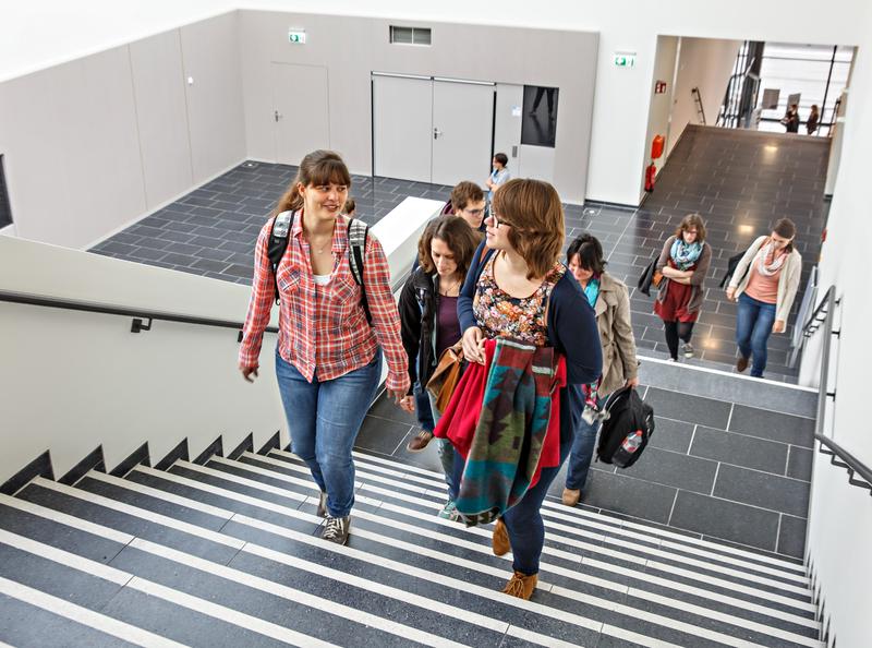Studieren an der Hochschule für Gesundheit in Bochum? Ab jetzt sind Online-Bewerbungen um einen Studienplatz möglich. 