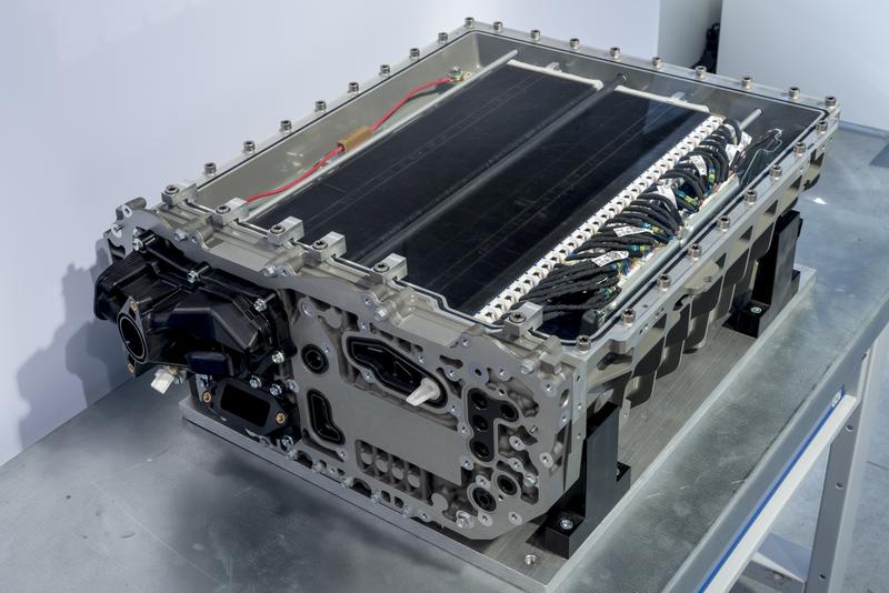 Hydrogen Fuel Cell Drive Systems: Fuel cell stack assembly