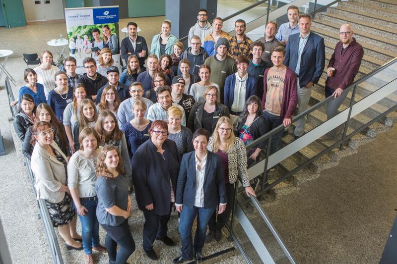 Beim Netzwerktreffen der Studienpioniere aus den geförderten Projekten in Niedersachsen tauschten sich Studierende und Programmverantwortliche über Erfahrungen und Zukunftspläne aus.