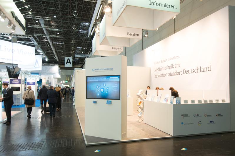 Der Stand der Bundesregierung auf der MEDICA ist eine Erfolgsgeschichte. Deshalb wird das Angebot in diesem Jahr auf die MT Connect ausgeweitet.