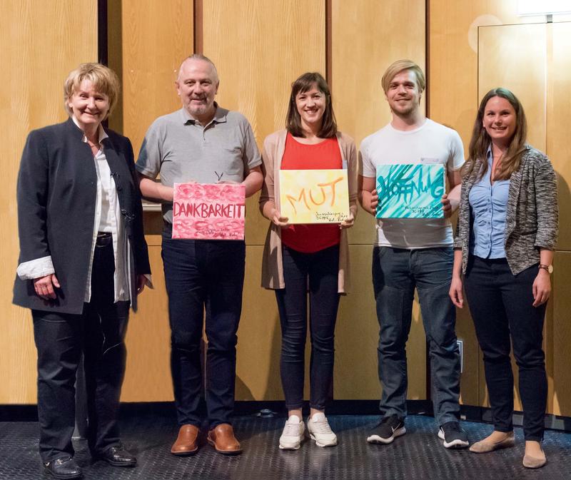 Die Gründerinnen der Deutschen Gesellschaft für Positiv-Psychologische Forschung, Michaela Brohm-Badry (links) und Corinna Peifer (rechts)