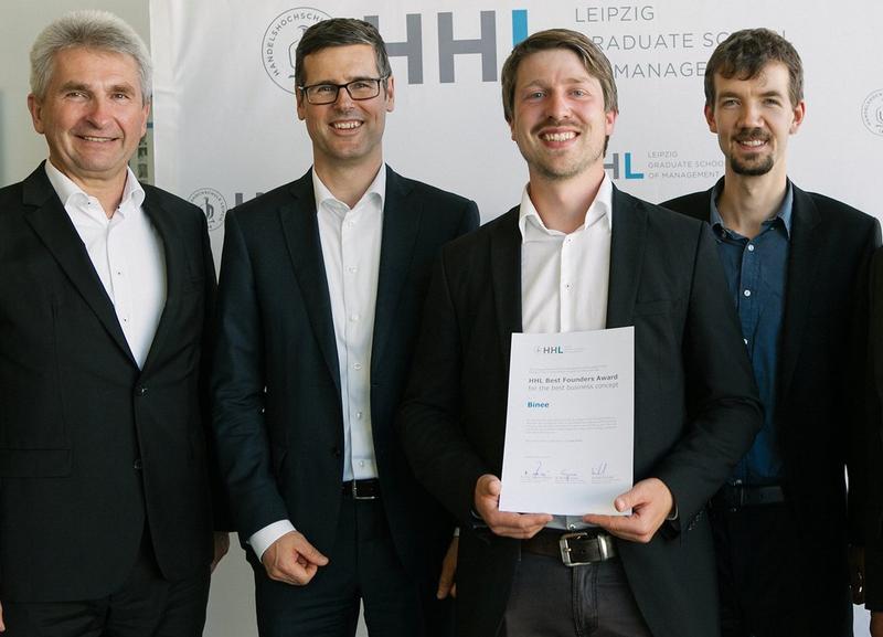 Martin Jähnert, Geschäftsführer des Startups Binee freut sich über den mit 2.000 Euro dotierten HHL Best Founders Award 2017. Fotoquelle: HHL.