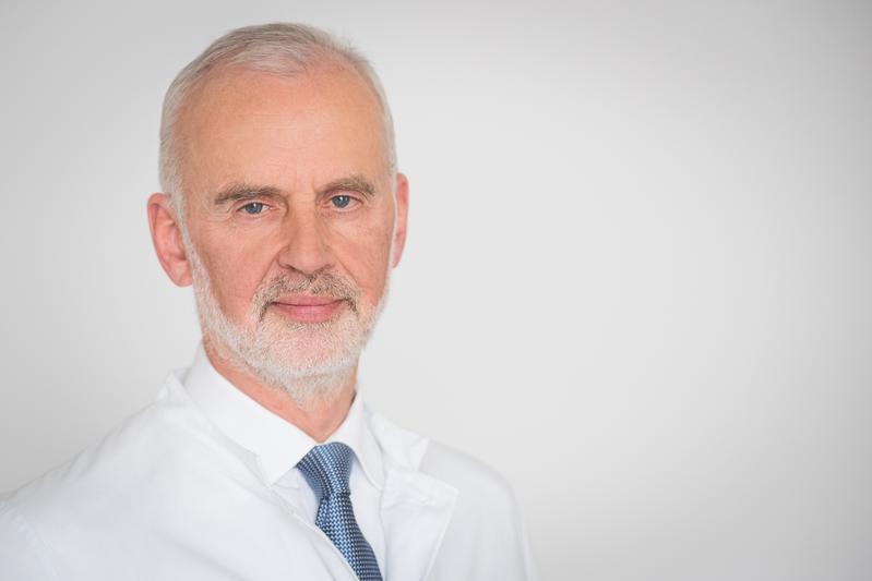 Professor Dr. Hendrik Dienemann