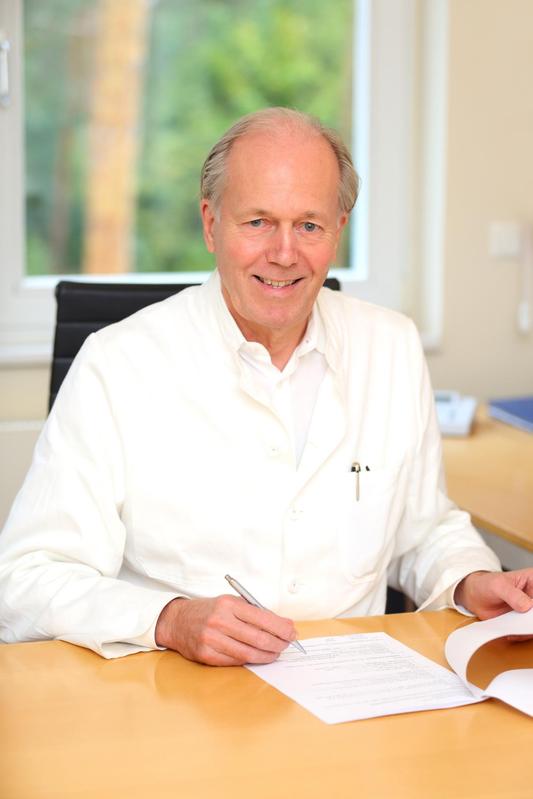 Prof. Dr. med. Dietrich Andresen, Vorstandsmitglied der Deutschen Herzstiftung, Notfallmediziner und Kardiologe am Ev. Hubertus-Krankenhaus Berlin. 