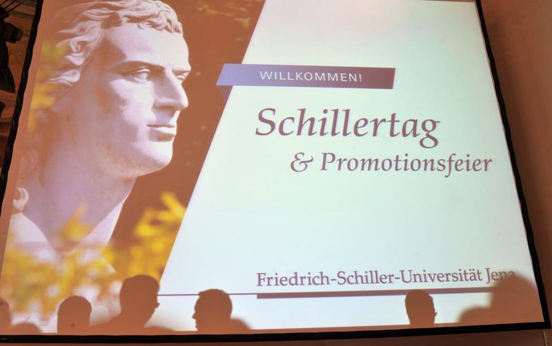Auch in diesem Jahr heißt die Uni Jena alle Interessierten zum Schillertag mit zentraler Promotionsfeier willkommen.