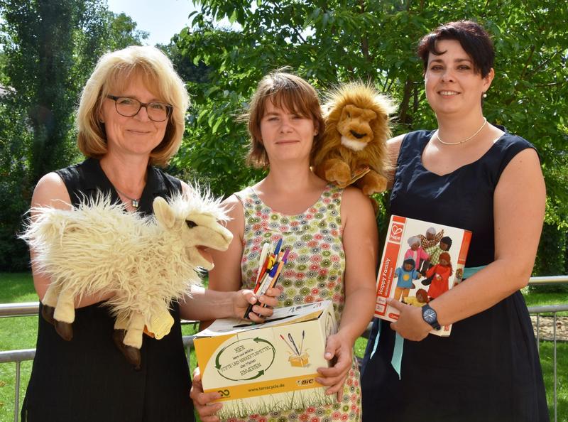 Evelyn Ziehm, Stiftung Hochschulmedizin Dresden, Carolin Liebel-Ros, klinikumsinterne Umweltinitiative Carus Green, und Dr. Jessika Weiß, stellvertretende Klinikdirektorin. 