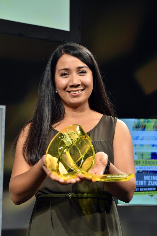 Anna-Maria Daschner von der TU Ilmenau freut sich über den 3. Platz beim ARD/ZDF-Förderpreis „Frauen + Medientechnologie“