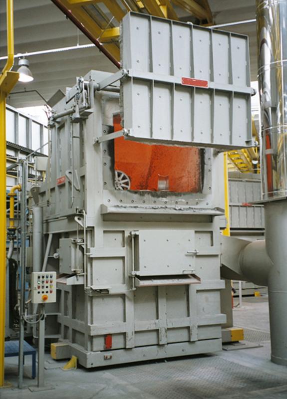 Aluminiumschmelzofen der ZPF GmbH: Eine 3D-Kamera soll künftig den Zustand des Ofeninnenraums überwachen. Darin herrschen bis zu 1000 Grad Celsius. 