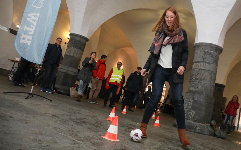 Für die Neustudierenden an der HTW Chur begann das Studium mit einem Kick-off in der Innenstadt, in welcher sie die Zusatzangebote der Fachhochschule sowie die Hochschulstadt Chur kennenlernen konnten