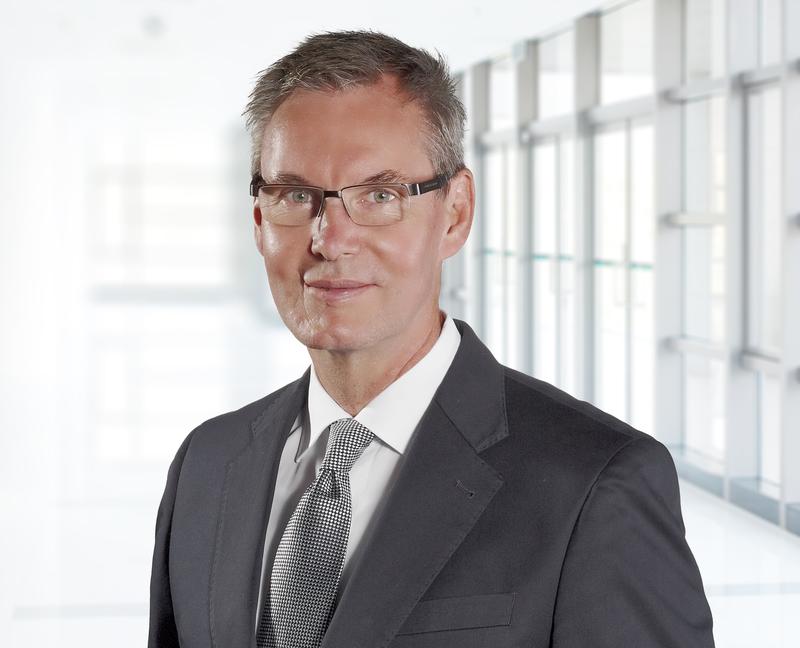 Eduard Arzt, wissenschaftlicher Geschäftsführer am INM, erhält die Heyn-Denkmünze der Deutschen Gesellschaft für Materialkunde