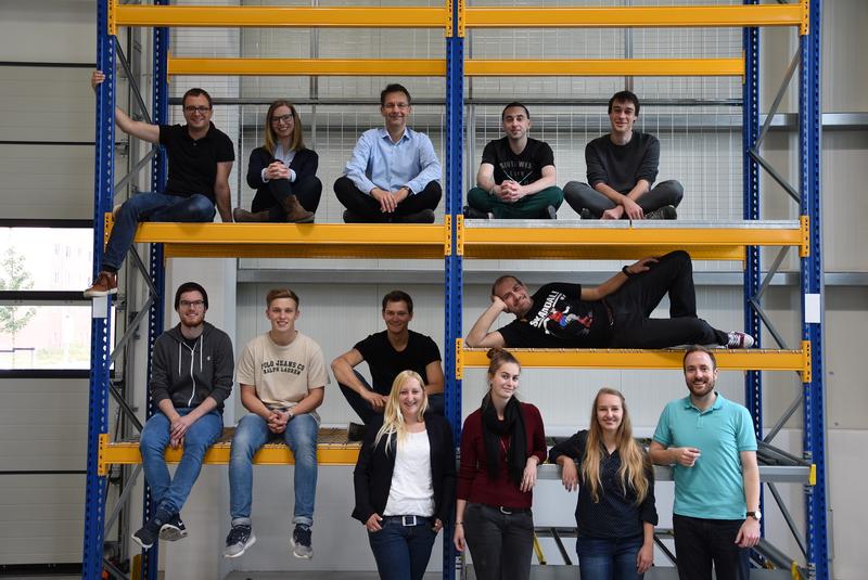ITL-Leiter Professor Jochen Kreutzfeldt (oben, Mitte) und sein Team.