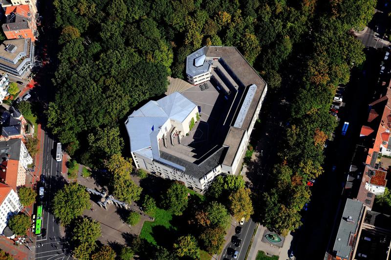 Die Hochschule für Musik, Theater und Medien Hannover von oben.