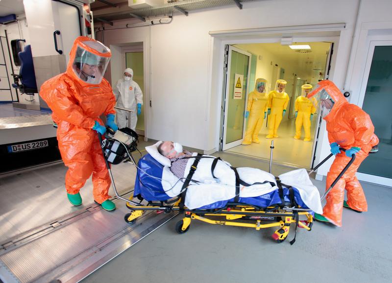 Sonderisolierstation am UKD: Für Krankenwagen, mit denen Patienten in die  Isolierstation kommen, gibt es eine eigene Zufahrt.