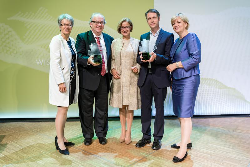 Councilor Bohuslav, Professor Brainin, State Governor Mikl-Leitner, Professor Heisenberg, CouncilorSchwarz (from left)