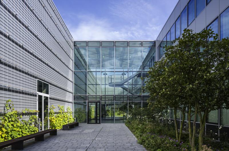 Das Fraunhofer CSP hat sich als exzellent ausgestattete Forschungseinrichtung für die Photovoltaik mit rund 70 Mitarbeitern in Halle (Saale) etabliert.