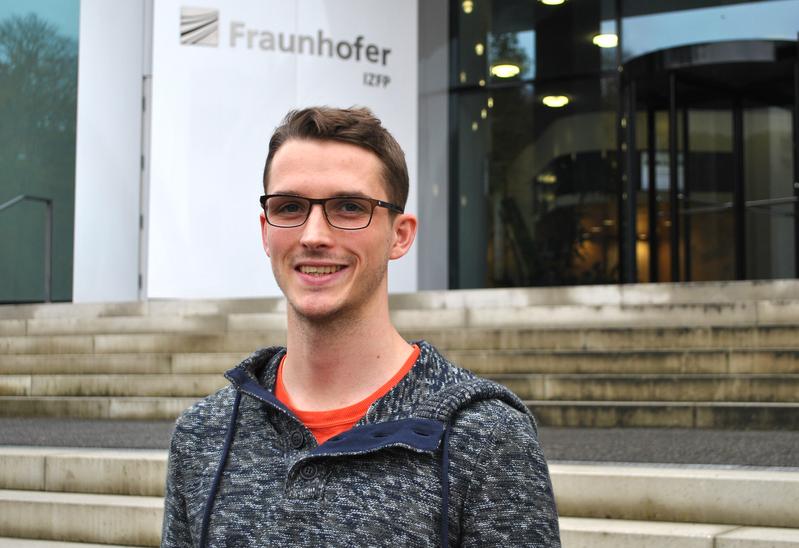 Stephan Bechtel, der an der Universität des Saarlandes Materialwissenschaft studiert hat, erhält den Ulrich-Gonser-Preis.