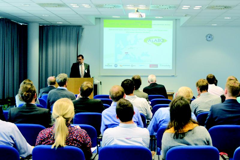 Dr. Udo Klotzbach, Projektkoordinator von ALABO und Geschäftsfeldleiter Mikrotechnik am Fraunhofer IWS, referierte beim TOLAE-Workshop vor internationalen Vertretern von EU-Projekten.
