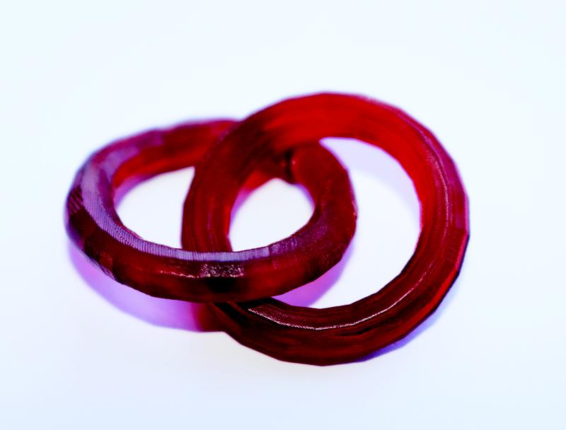 Image 1: With the new “TwoCure” process printed ring-in-ring structure, manufactured without support structures and without platform contact.