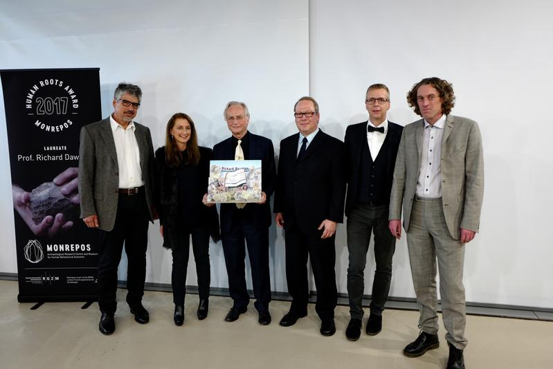 Übergabe des ersten »Human Roots Award« an Professor Richard Dawkins auf Schloss Monrepos, Neuwied