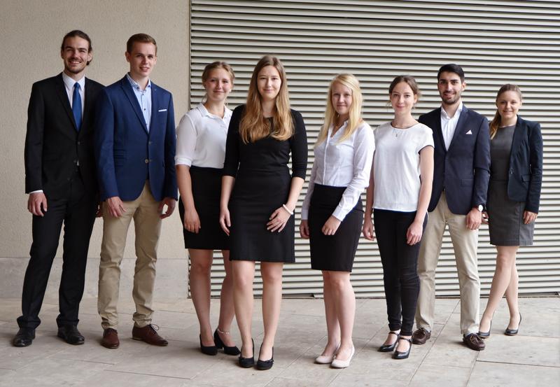 Das diesjährige Team, das die Universität Jena beim Willem C. Vis Moot Court in Hongkong und Wien vertritt.