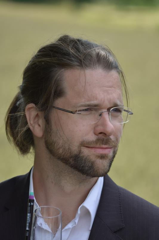 Dr. Sebastian Göbel 