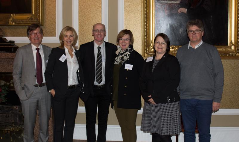 Das Steering Commitee von U!REKA: Prof. Dr.-Ing. Kira Kastell (2.v.re.) mit (v.li.n.r.) Prof. H.M. Huib de Jong, Nina Waaler, Prof. Alistair Sambell, Anna-Maria Vilkuna, Koen Goethals.