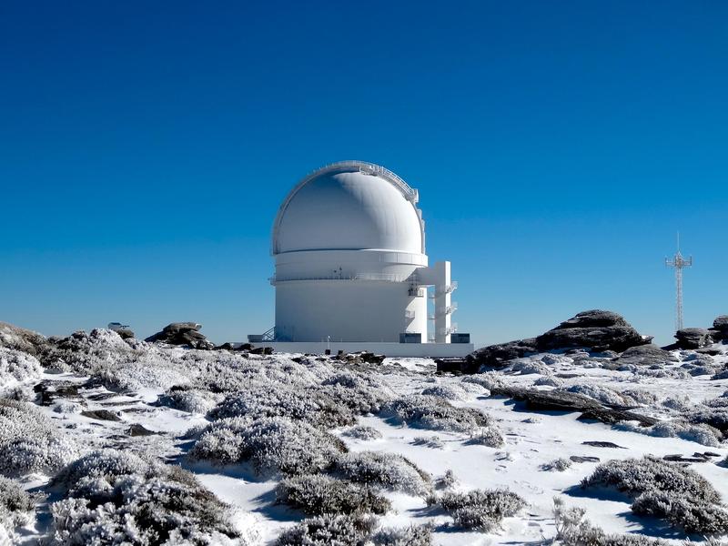 Kuppel des 3,5-Meter-Teleskops Calar Alto in Südspanien. 
