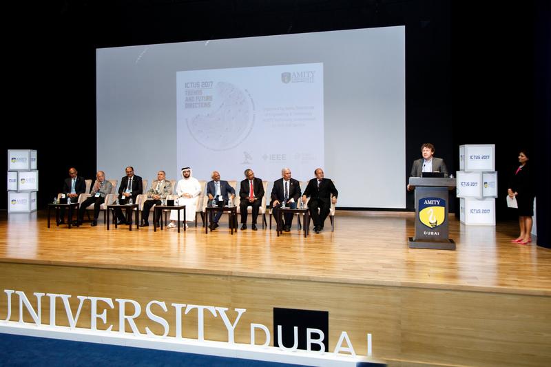 Prof. Drechsler während seiner Dankesrede in Dubai