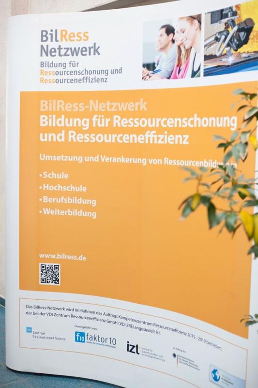 Aufsteller: Netzwerk "Bildung für Ressourcenschonung und Ressourceneffizienz"