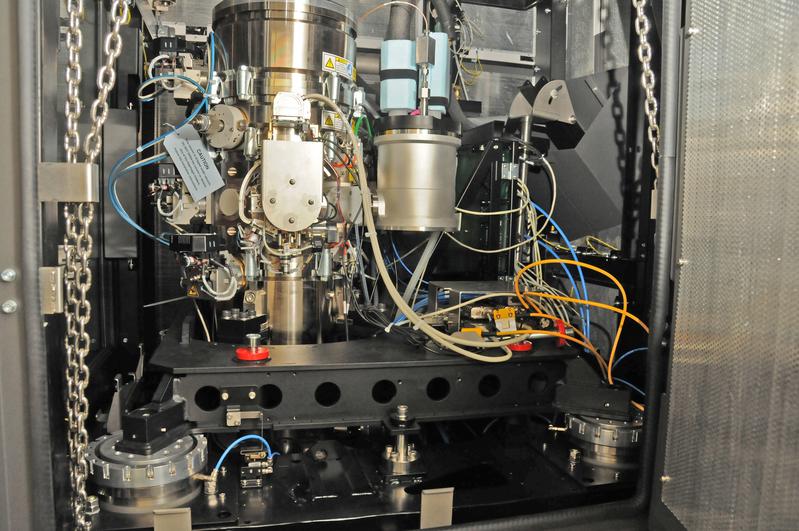 Das Innenleben von Titan Krios, einem der leistungsstärksten Elektronenmikroskope der Welt.
