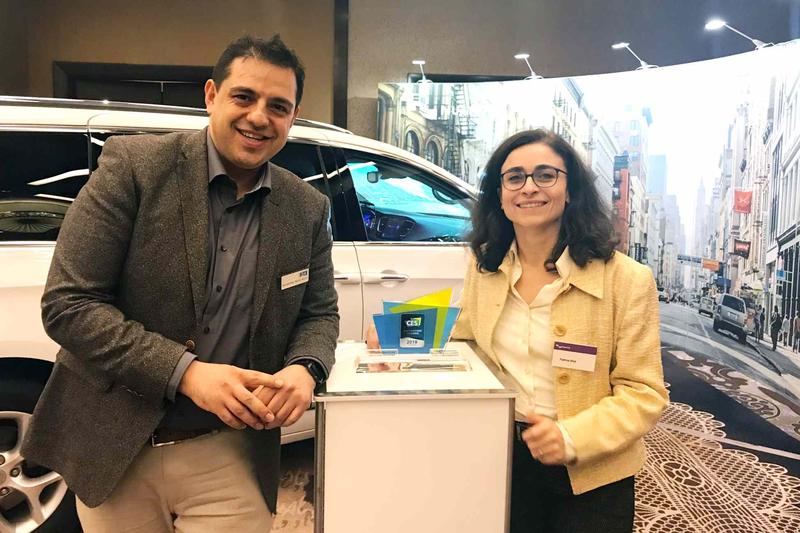 Mohammad Mehdi Moniri und Fatima Vital (Nuance) mit dem CES 2018 Innovation Awards Honoree