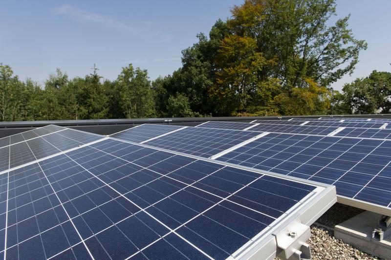 Solarenergie und künftige Speicher: Um die Energieforschung am KIT dreht sich die nächste Ausgabe von „KIT im Rathaus“ 