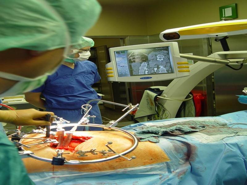 Bei Sarkom-Operationen werden zunehmend Navigationstechniken genutzt. Möglich wird dies unter anderem durch anderem die Kombination verschiedenster Bildgebungsverfahren wie PET/CT oder PET/MRT.