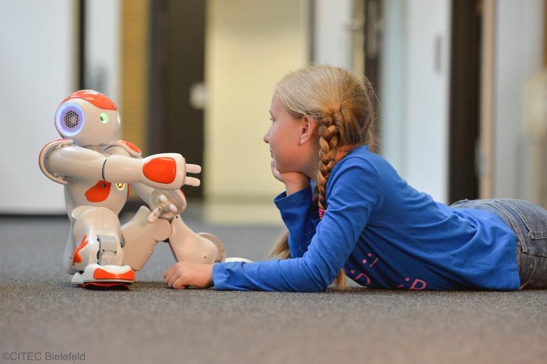 Beim Projekt „merits“ geht es um frühkindlichen Medienumgang und Sprachlernen mit Robotern. 