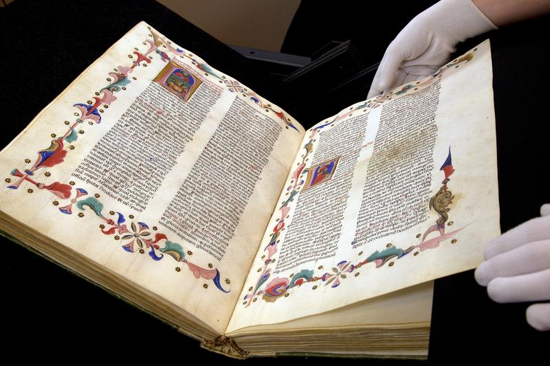 Illustrated Latin magnificent codex from the Biblioteca Apostolica Vaticana in Rome.