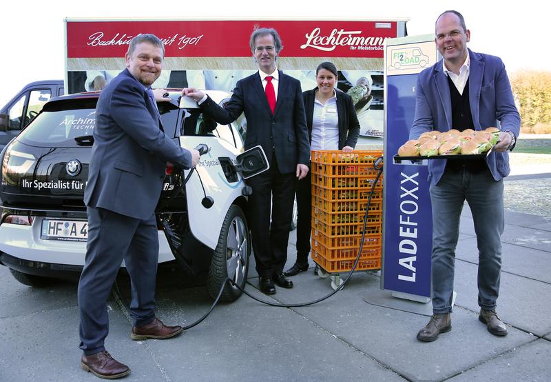 Projektpartner Fit2Load: v. l. Prof. Dr.-Ing. Jens Haubrock (FH Bielefeld),  Dr. Peter Westerbarkey (Westaflex GmbH), Stefanie Balzarek (Archimedes Technik GmbH), Stefan Lechtermann (Lechtermann-P 