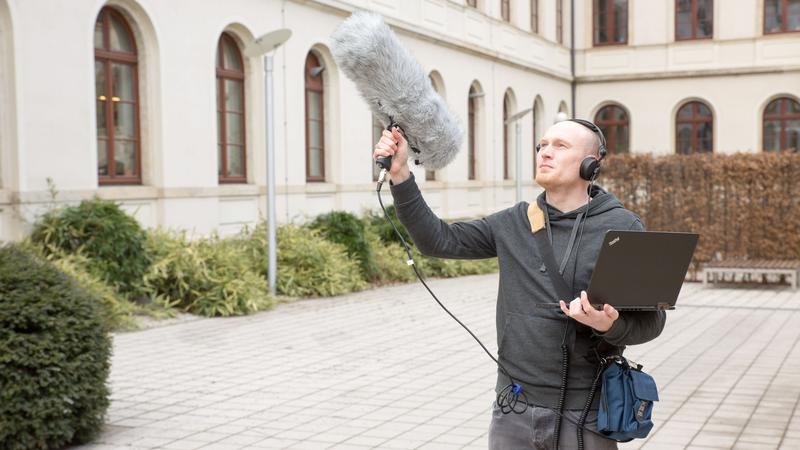 In seinem ESF-geförderten Projekt möchte TU-Forscher Stefan Kahl eine Automatisierung in der Erkennung von Vogelstimmen erreichen.