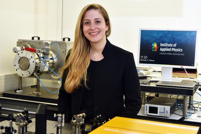 Juniorprofessorin Dr. Birgitta Bernhardt von der Uni Jena möchte in den kommenden Jahren die hochauflösende Dualkammspektroskopie praktischen Anwendungen zugänglich machen. 